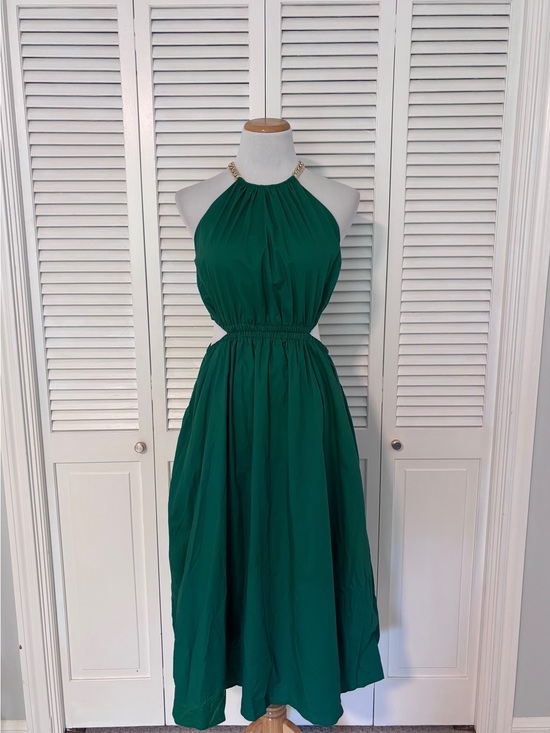 Guess Dresses & Skirts - Guess Green Halter Midi Dress with Gold Chain neck